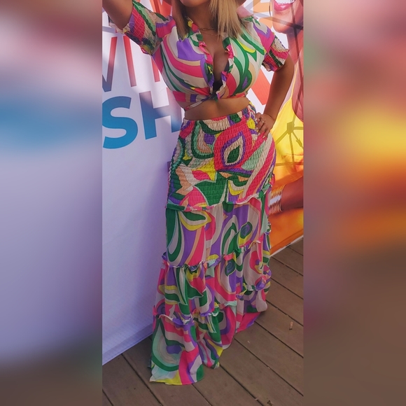 Two PC skirt - Picture 4 of 16